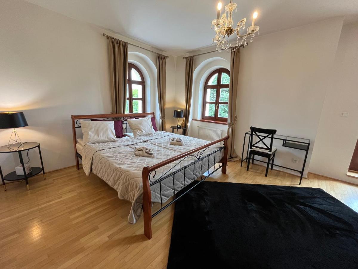 Dogs Resort And Spa Horni Bezdekov ภายนอก รูปภาพ